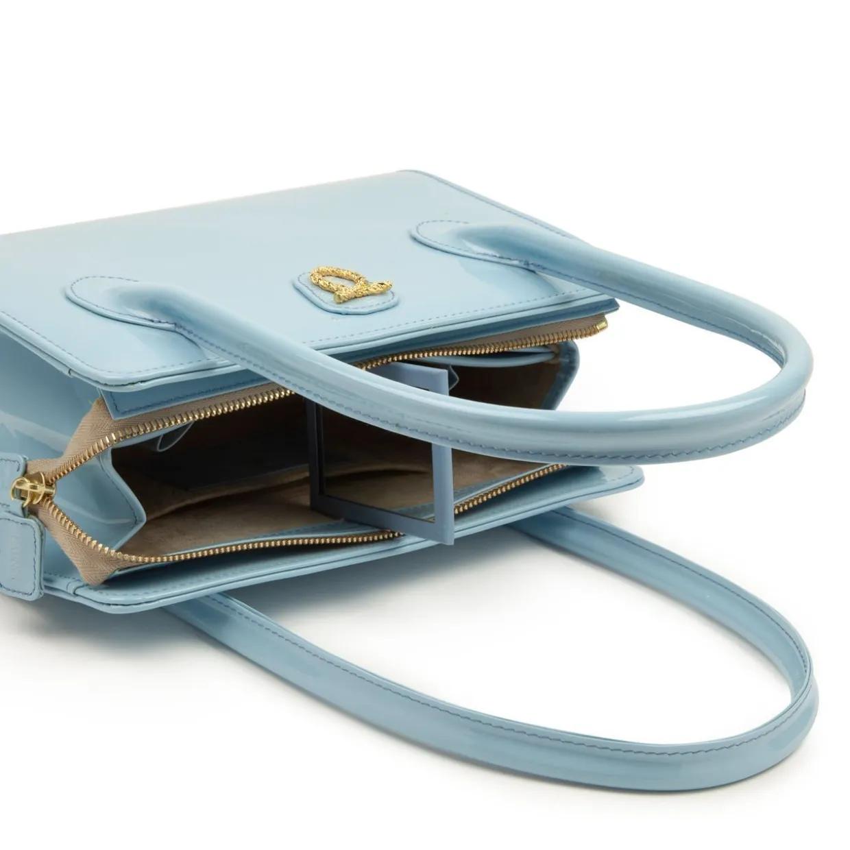 Anna – Sky blue pale (patent)