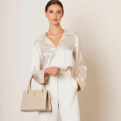Anna – Sky blue pale (patent)