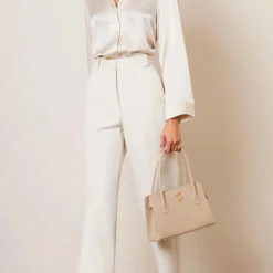 Anna – Sky blue pale (patent)