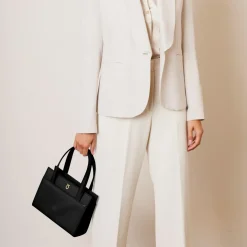 Lisa – Black (Patent)