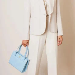 Lisa – Sky blue pale (patent)