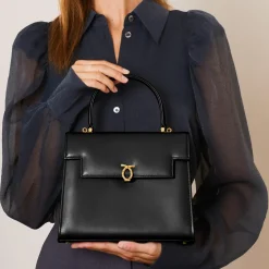 Traviata – Ebony Black